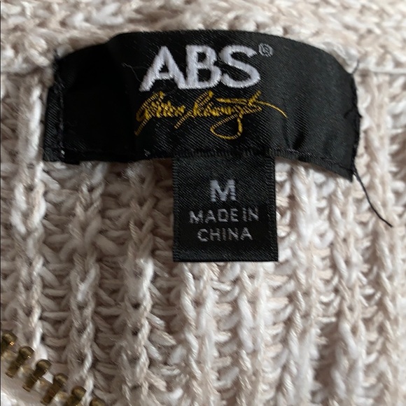 Sweater with 3/4 length sleeves & zipper front - Picture 2 of 4